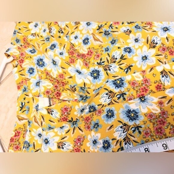 Time and Tru Shirt Women's Size S Floral Soft Peasant. Size XXXL (22). - Picture 8 of 10